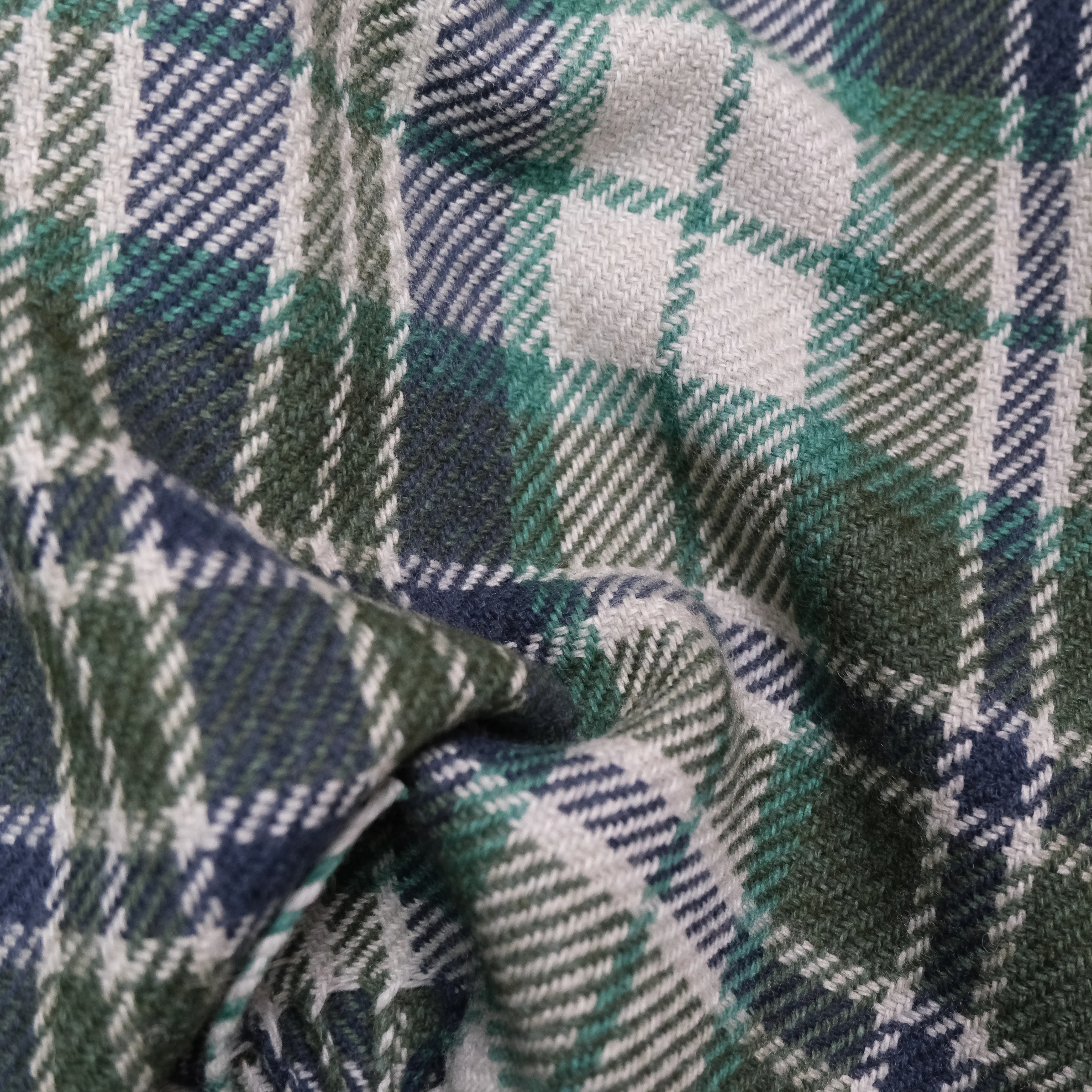 Alastair Stewart Wool Cotton Throw - Image 3
