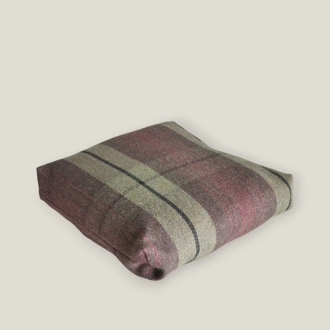 Cawdor Pet Bed - Image 2