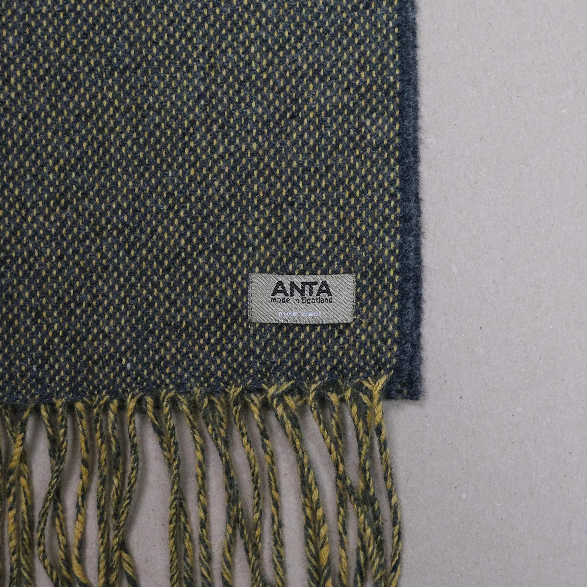 Crysanthemum Small Merino Scarf - Image 2