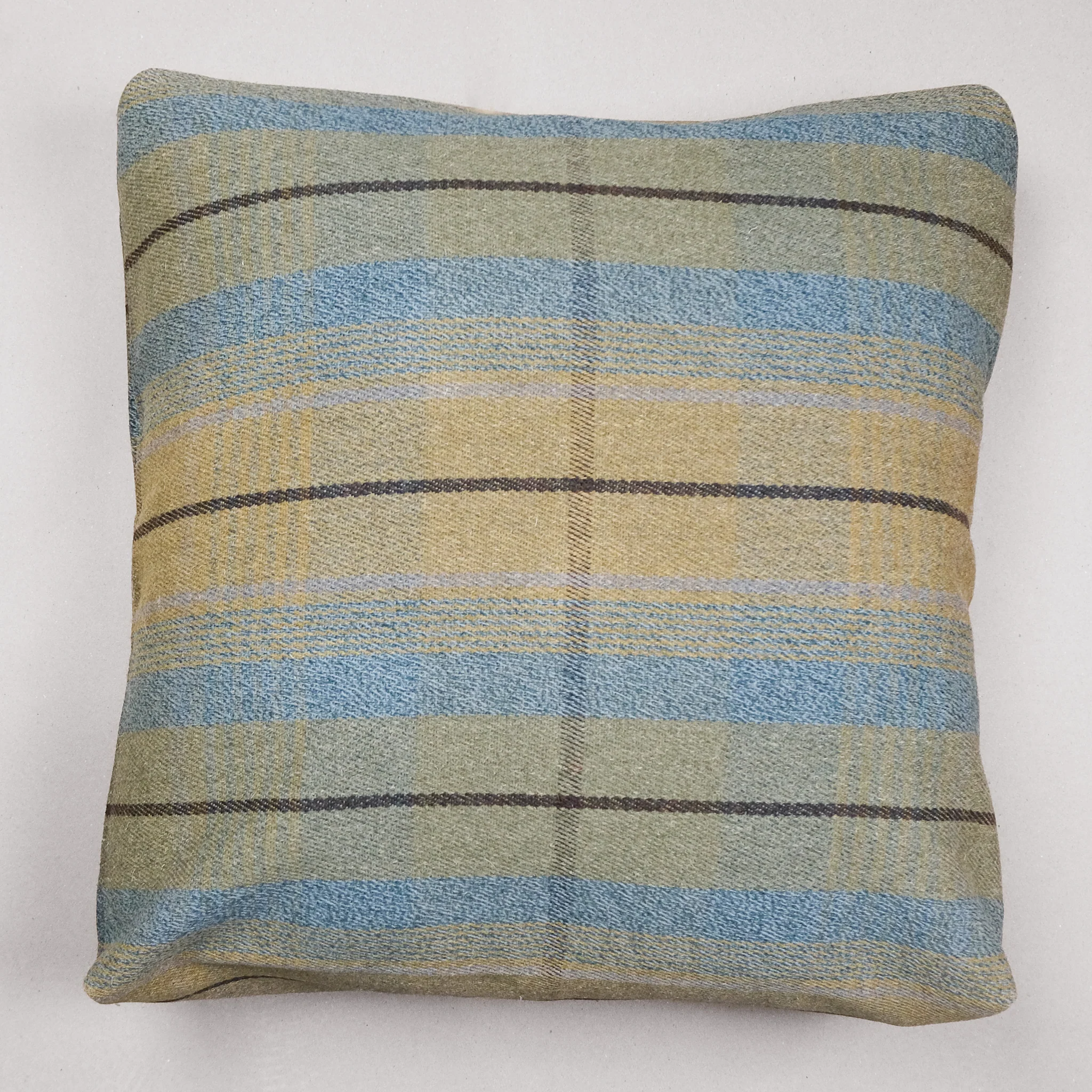 Duncan Macgillivray Pet Bed - Image 3