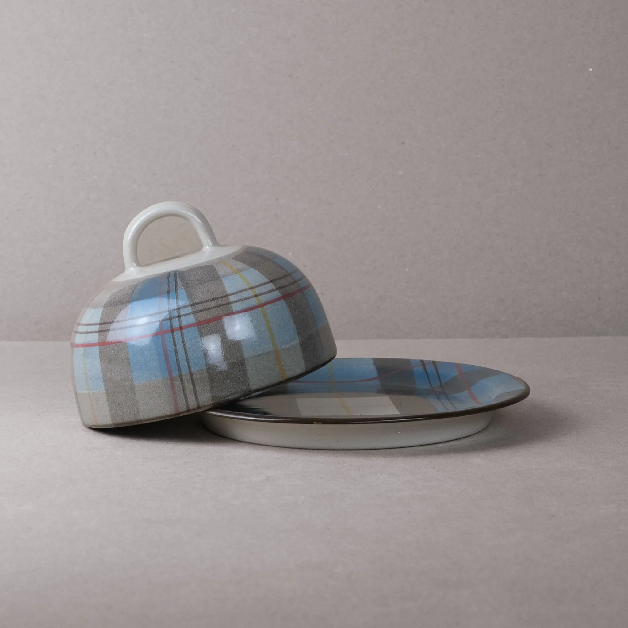 Isobel Anderson Cheese Dome and Plate - Image 2