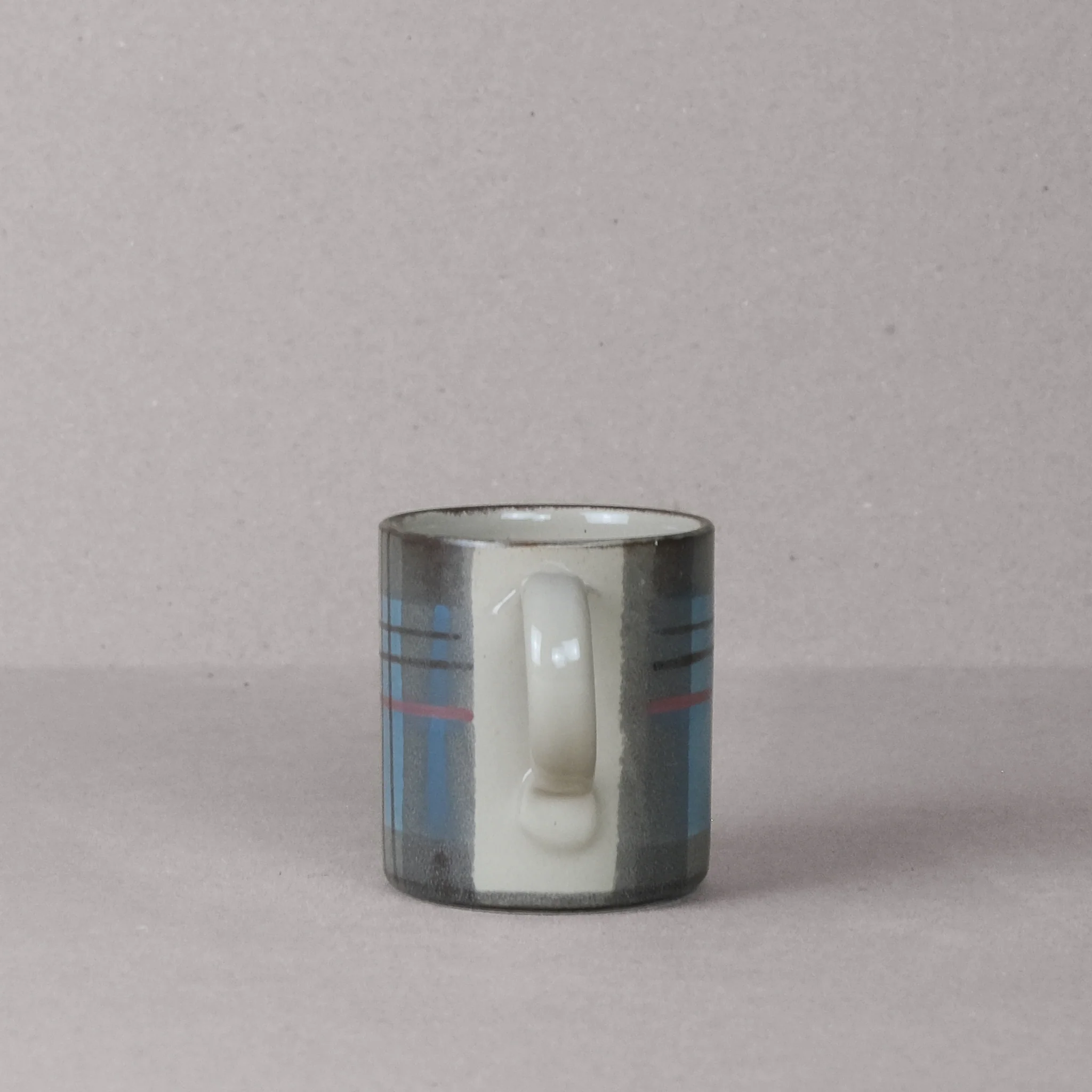 Isobel Anderson Medium Mug - Image 4