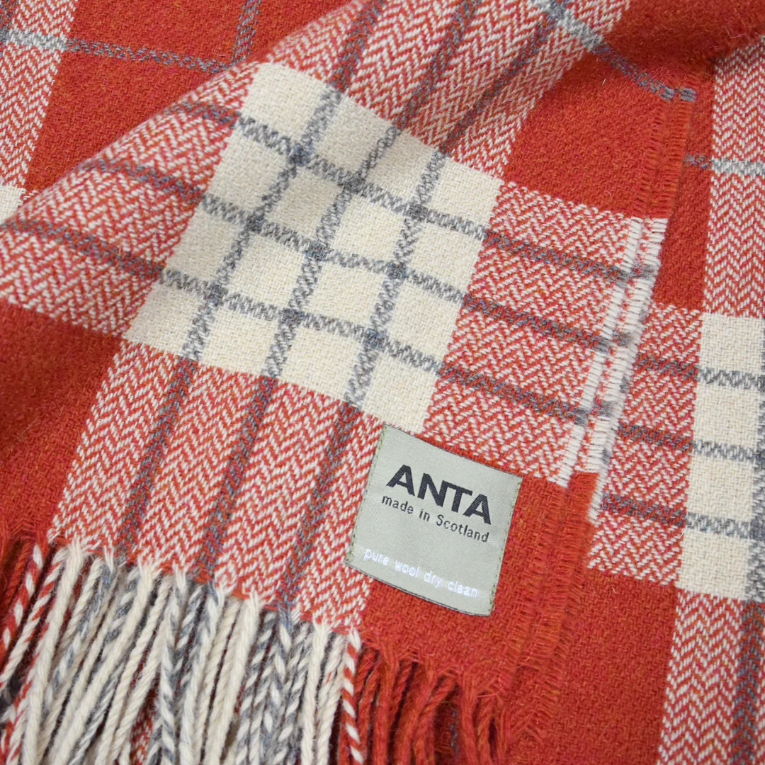 Muriel Spark Scottish Lambswool Throw - Image 3