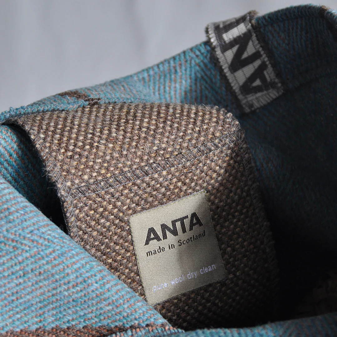 Neil Gordon Carpet Bag - Image 3