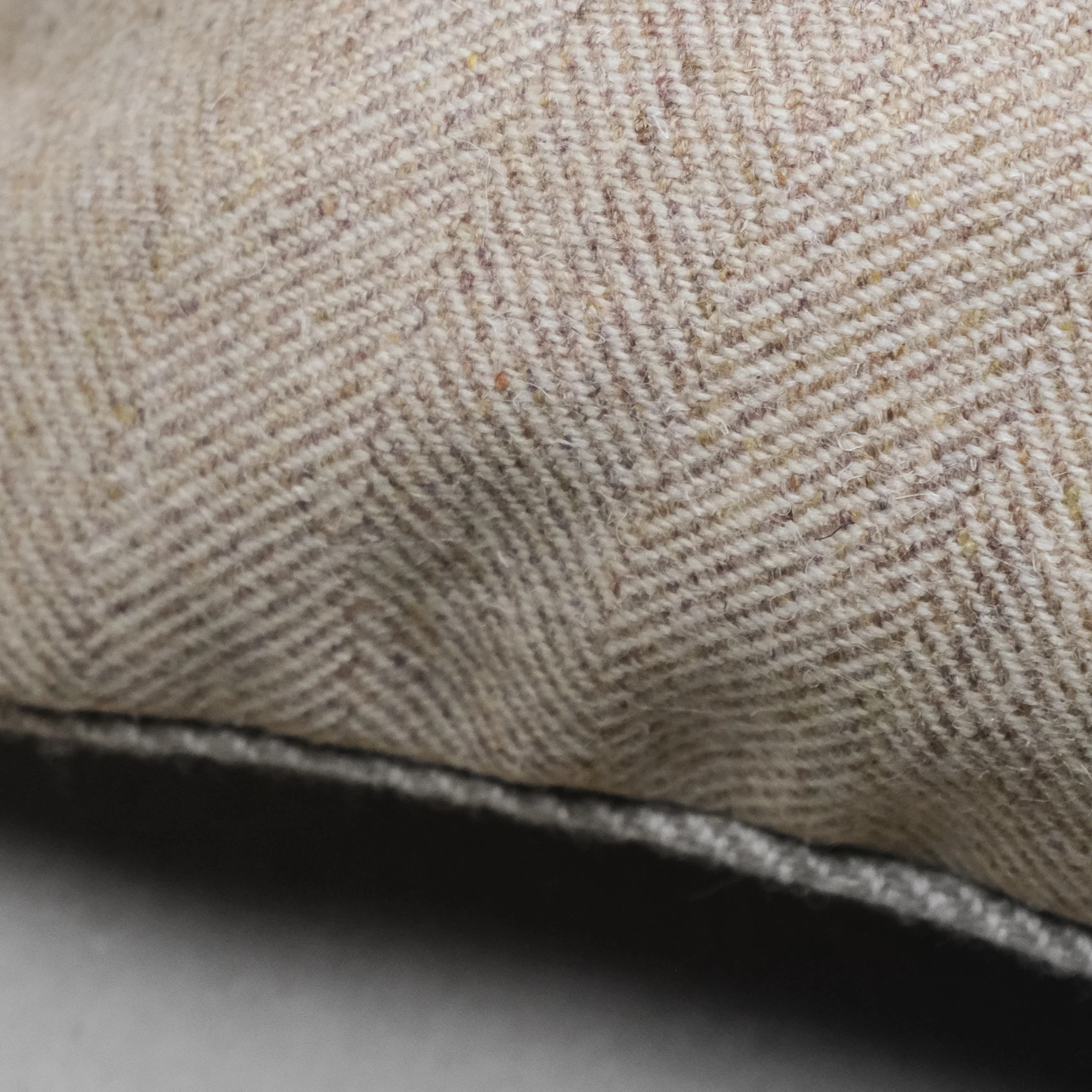 Owl Highland Tweed Zip Cushion - Image 3