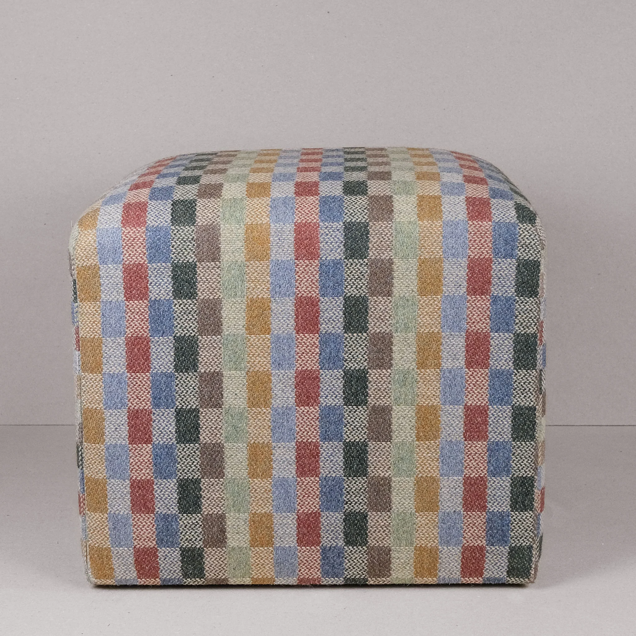 Uist Carpet Cube - Image 3